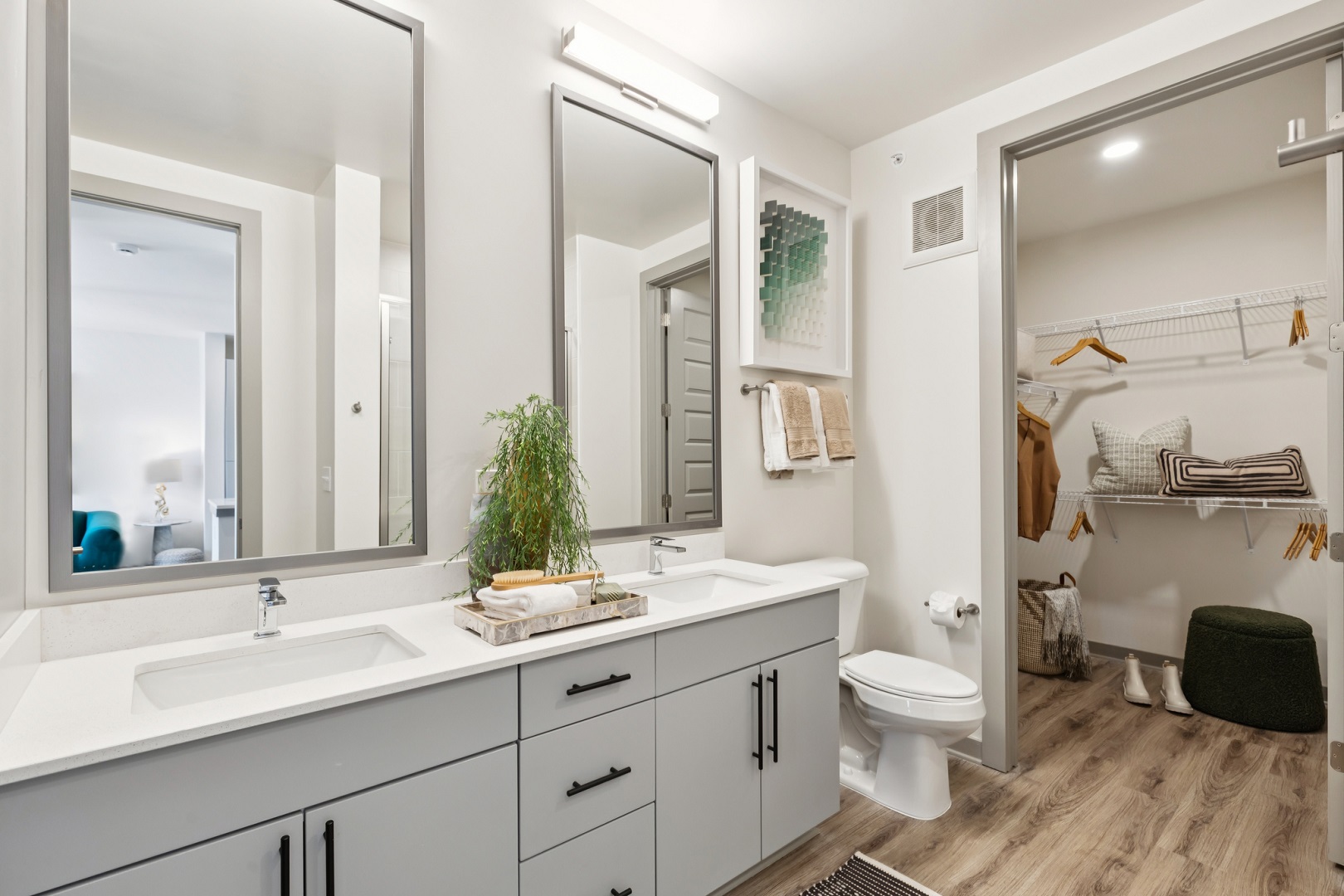 AuraFifty4-Luxury-Community-Bathroom-in-Chapel-Hill-North-Carolina