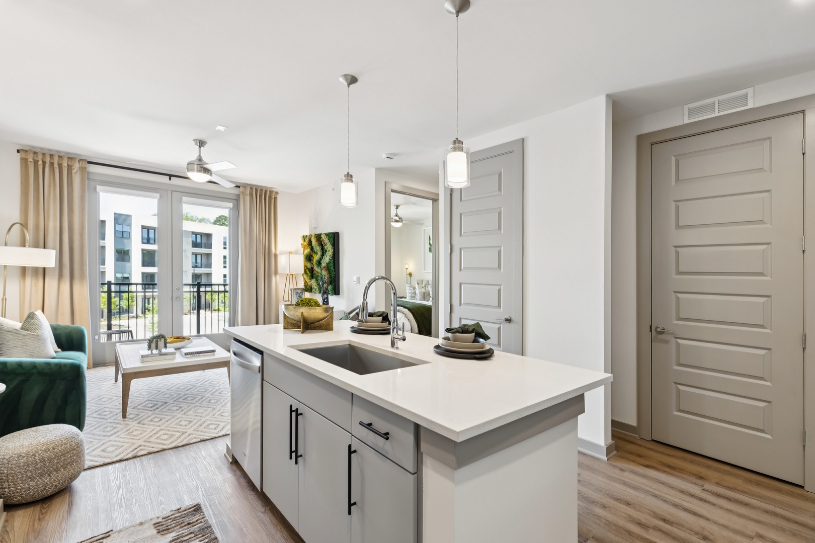 AuraFifty4-Luxury-Community-Kitchen-in-Chapel-Hill-North-Carolina