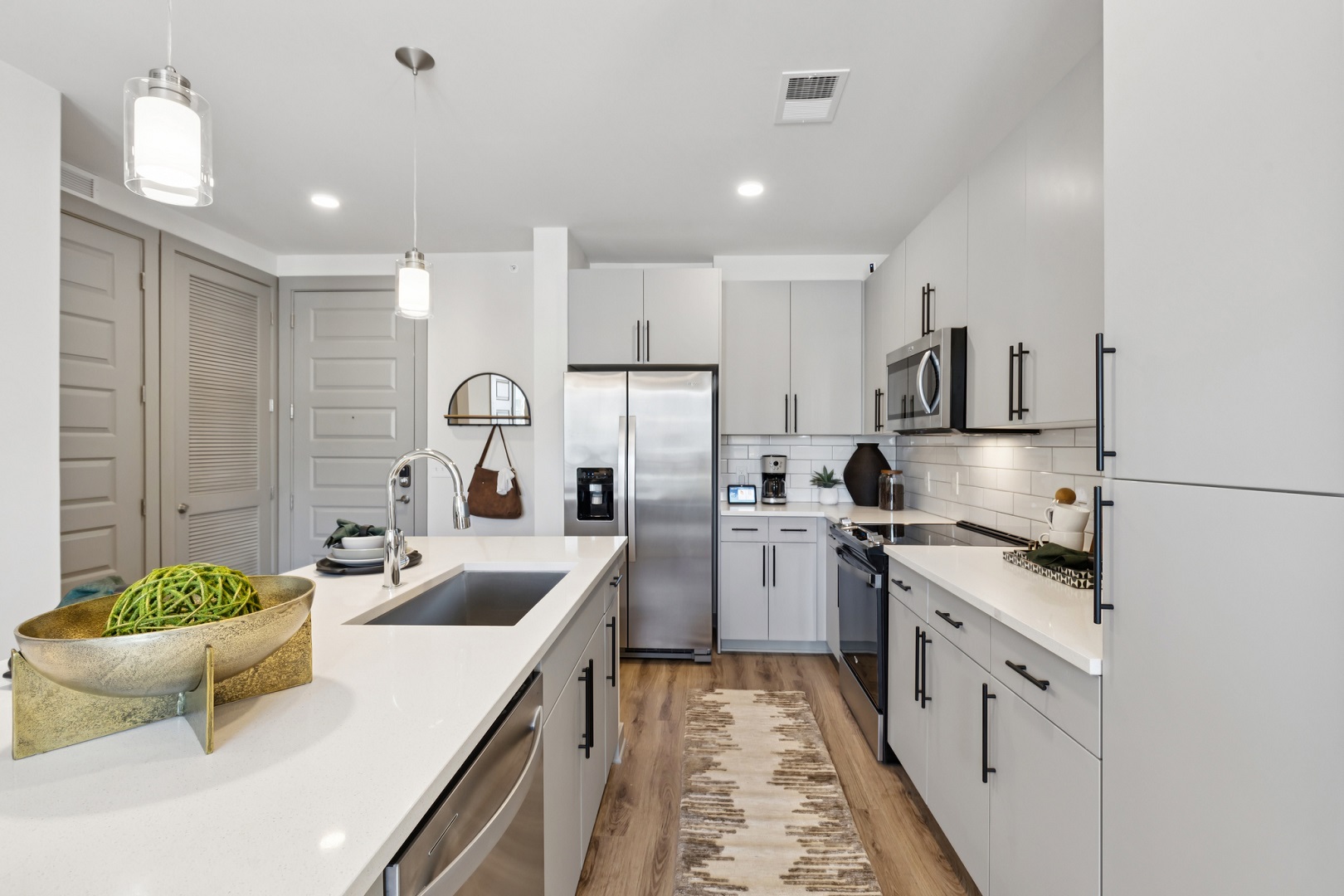 AuraFifty4-Luxury-Community-Kitchen-in-Chapel-Hill-North-Carolina