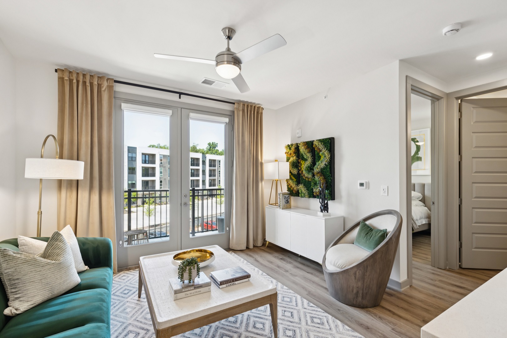 AuraFifty4-Luxury-Community-Living-Room-in-Chapel-Hill-North-Carolina