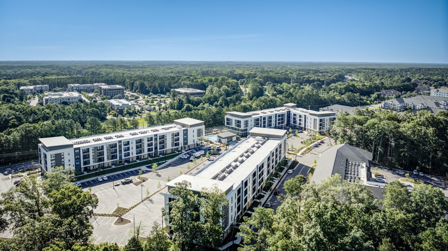 AuraFifty4-Luxury-Community-Exterior-in-Chapel-Hill-North-Carolina