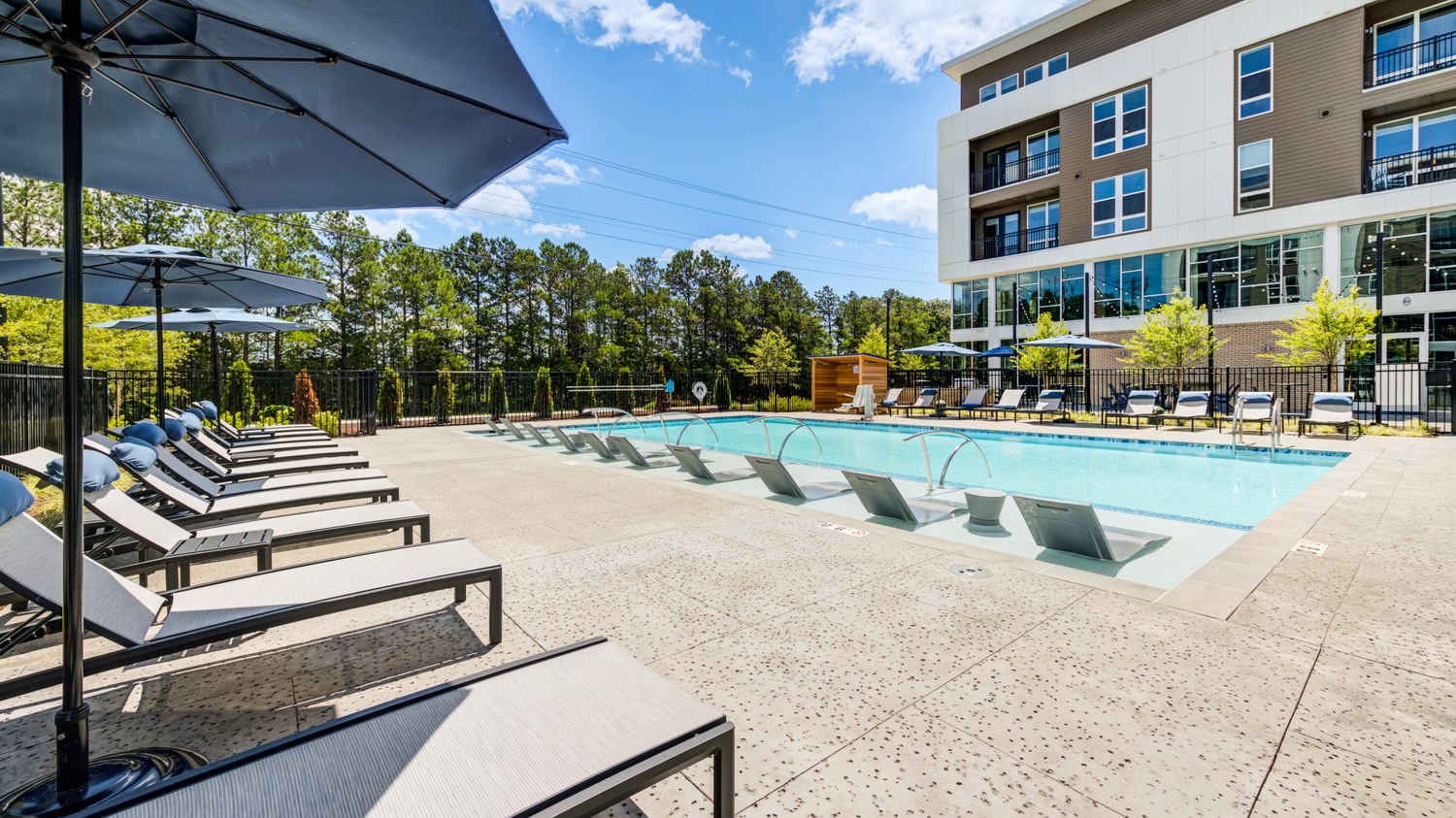 AuraFifty4-Luxury-Community-Pool-in-Chapel-Hill-North-Carolina